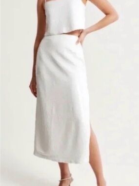 NWT Abercrombie & Fitch White Midi Sequin Skirt fully lined - Women